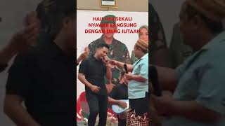 Haji Her Sekali Nyawer Langsung Dengan Uang Jutaan  Sultan Madura 2025