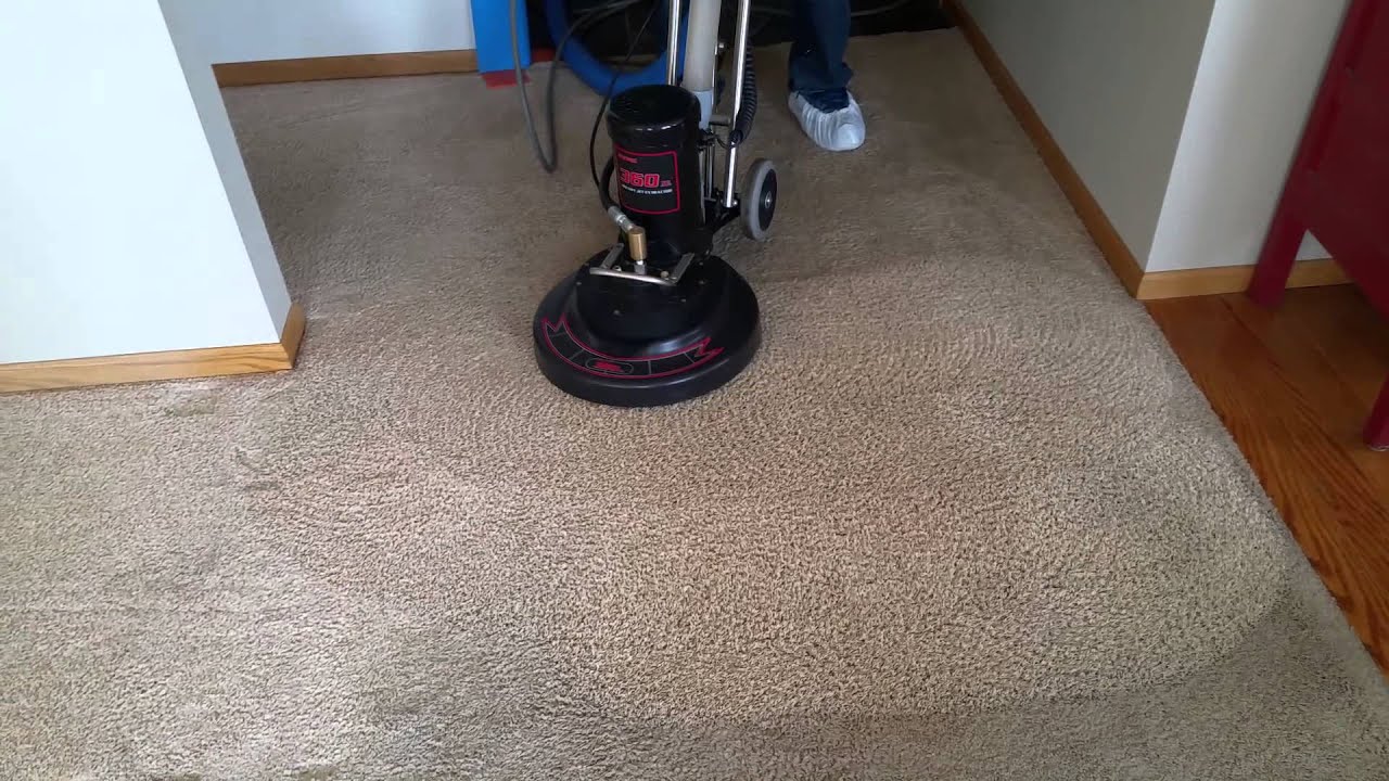 Rotovac 360 XL making good time on soiled Nylon with Saiger's Steam