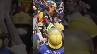 US rescuers pull survivors from Venezuela quake rubble US rescuers pull survivors from Venezuela quake rubble