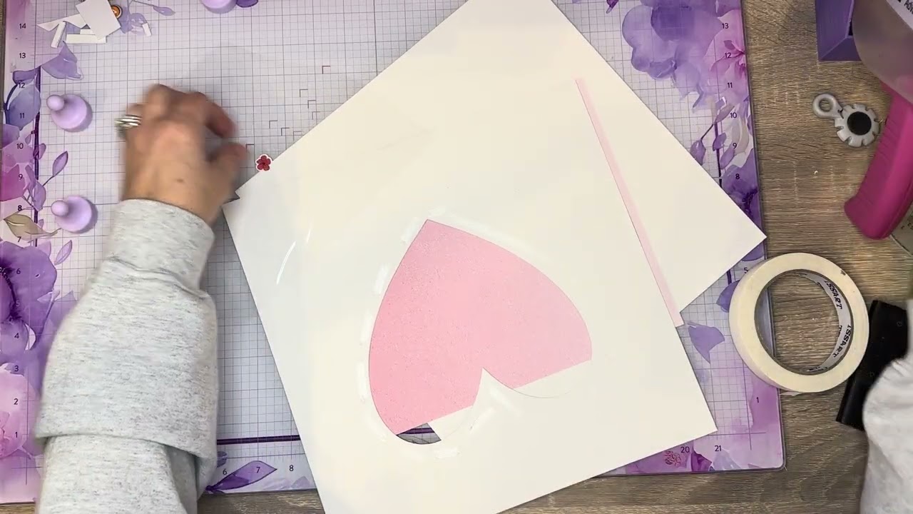 Creating a large heart shaker pocket, Traci Reed Design Team project + Ginger’s Hops