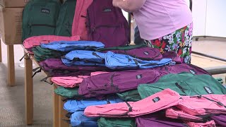 Mayor Nirenberg, COSA donate 800 backpacks filled with school supplies to Edgewood ISD students