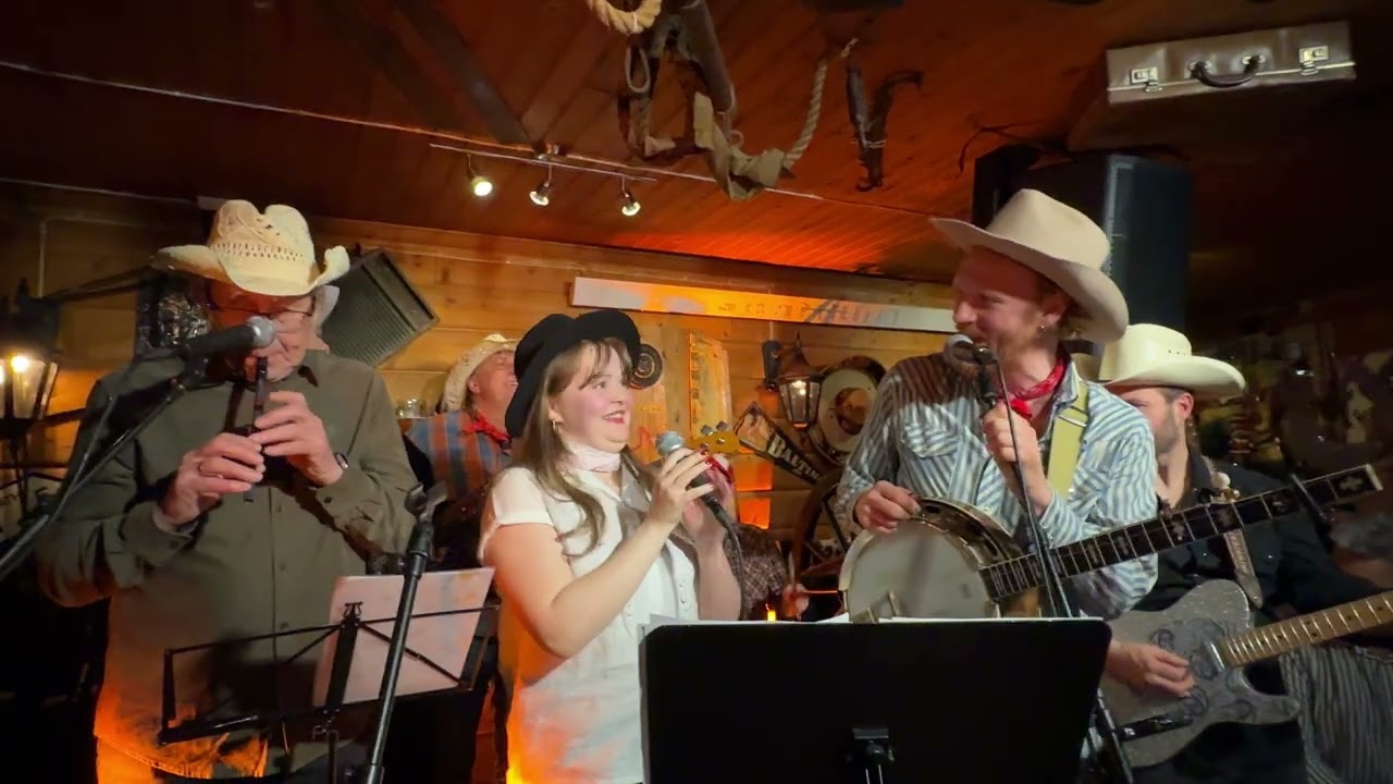 The band "Krutrøyk" from 