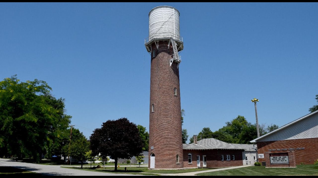 Guy Calls Old Water Tower His Home, But When You Step Inside, It’s Breath-Taking!