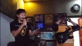 Patah hati singa putih