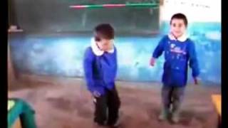 Gülenber çocukların dansı. Resimi