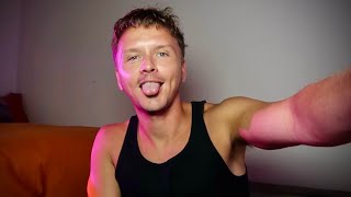 YOUR MUSIC MAKES PPL FEEL HOT & SEXY IN THEIR SOULS!