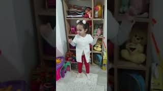 Elif Ve Kukuli Fındık Dalları :)