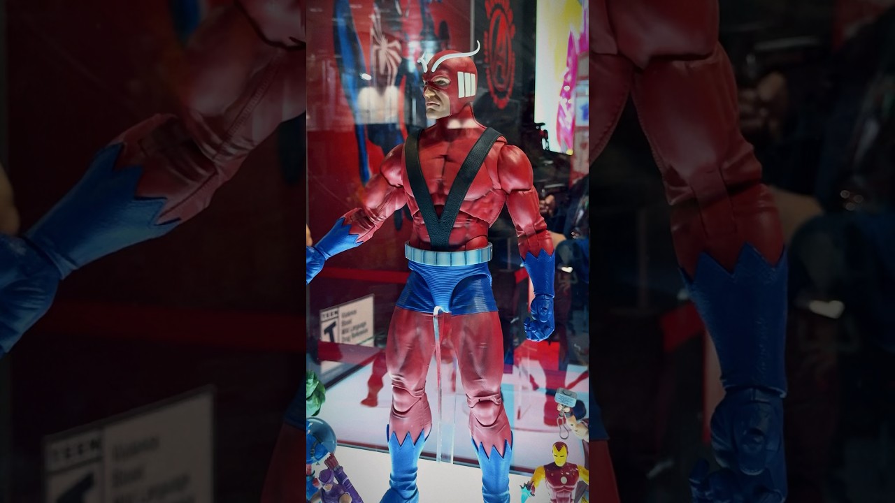 Haslab Giant-Man display on day 1 of NYCC. Looks very impressive, the window is closing to back it