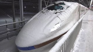 雪まみれでも 北陸新幹線・在来線も安全運行！大雪・厳寒の信越境の鉄道車両　2022.1.14 長野駅、飯山駅他　　panasd 2560