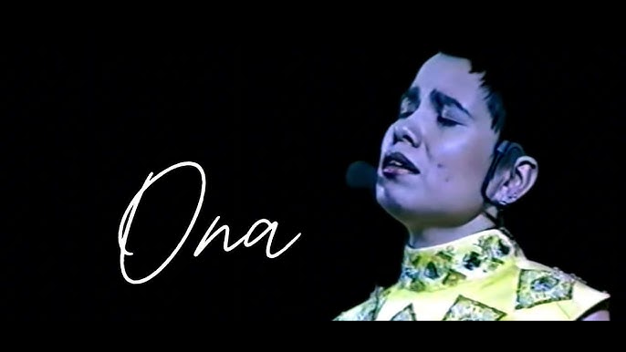 Jinsiy olat va mushuk bilan ayollarning fotosuratlari Yalangoch qizlar fotosuratlari, yosh erotika