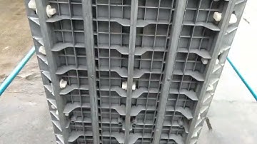 Larsen & Tuobro plastic modular column formwork system