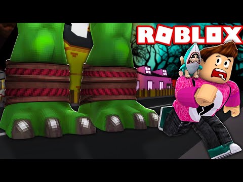 Descargar Me Atacan Los Monstruos Mas Grandes De Roblox Cut Video Com - cuadro cerso93 roblox