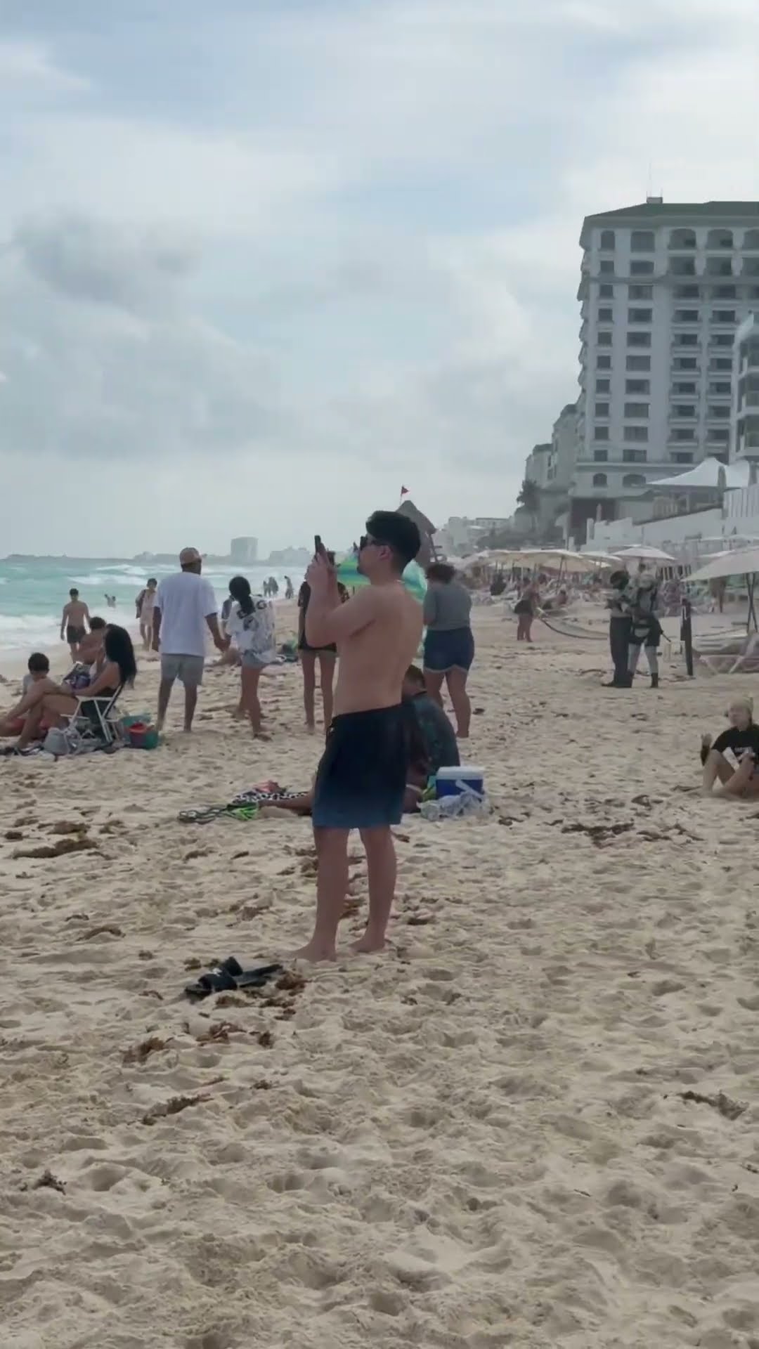 Hay dos tips de mujeres en la playa