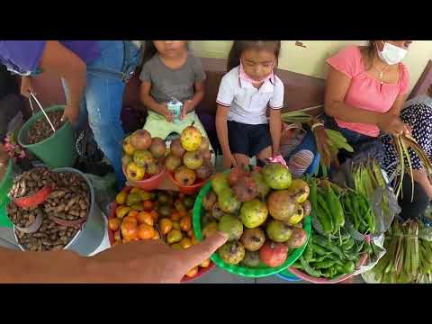 ASI ES UN MERCADO TIPICO DE LA MIXTECA POBLANA IZUCAR DE MATAMOROS PUE MEX