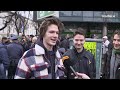 Március 15-i ünnepség a Múzeumkertben: „Magyar Péter egy bohóc”