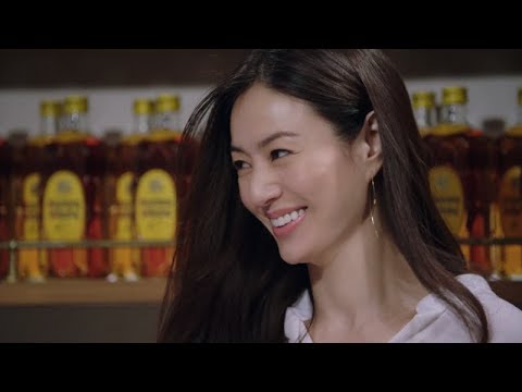 井川遥の手作りハイ&カラで常連客と大盛り上がり？／「角ハイボール」 新TV CM「新顔」編（30秒）