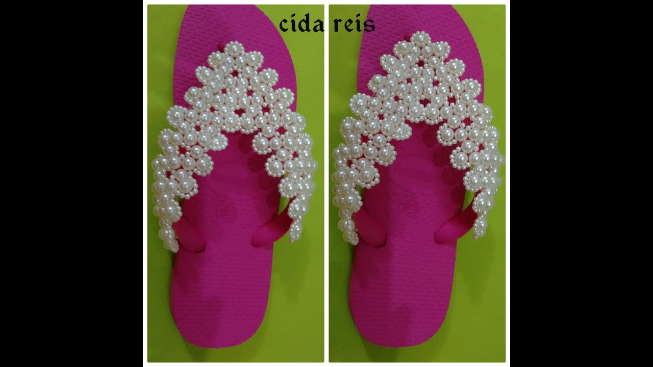 SANDÁLIA  BORDADA   COM PÉROLAS MANTA D RENDA