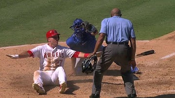 TOR@LAA: Pujols knocks in Trout with single to right
