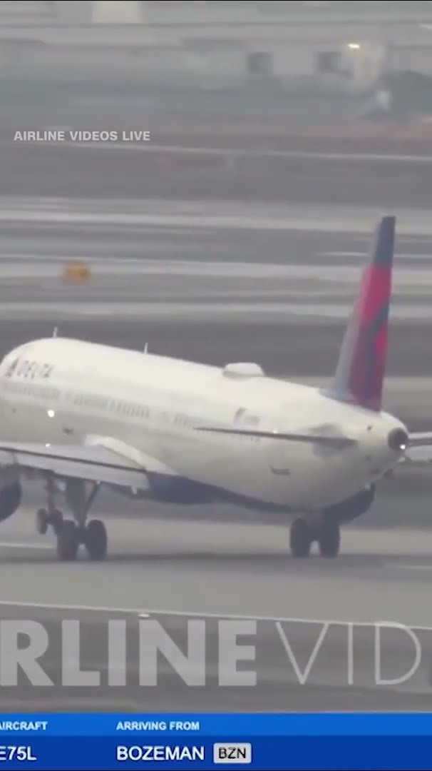 Planes narrowly avoid collision