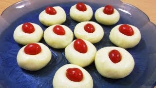 Peda is vary much popular sweet in india. it a very easy recipe to
make.only few gradients needed. ingradients : paneer 1 cup milk powder
sug...