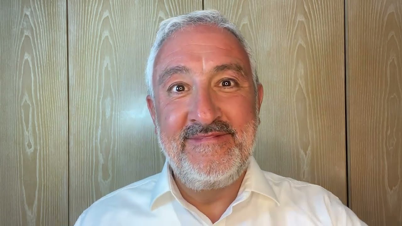 COMPLÈTEMENT DÉSINTÉRESSÉ