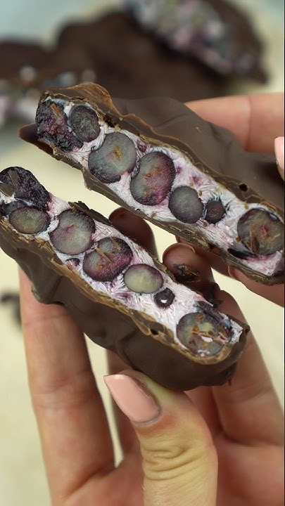 Ягода в шоколаде 🍫🫐 - YouTube