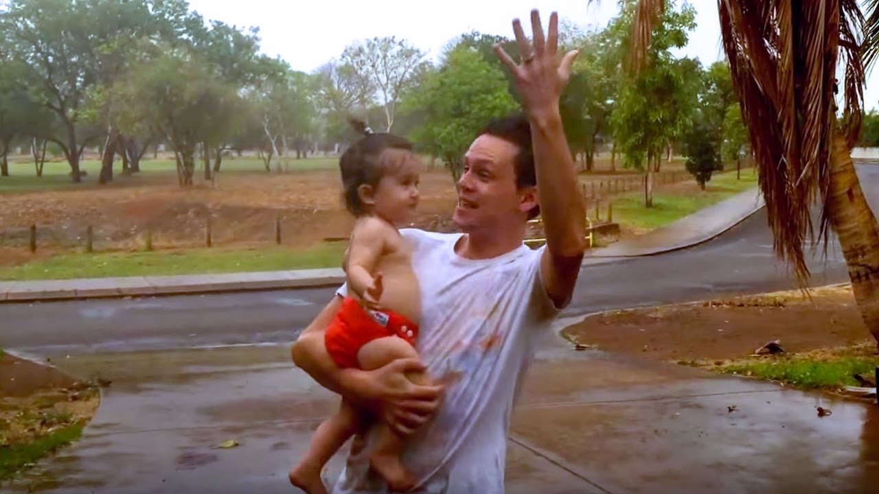 HER FIRST RAIN | Australian family vlog - YouTube