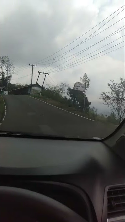 Story' WA nyetir mobil pagi hari yg cerah