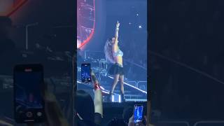 Rbd - Tras De Mi Ao Vivo Em Fresno Soy Rebelde Tour.