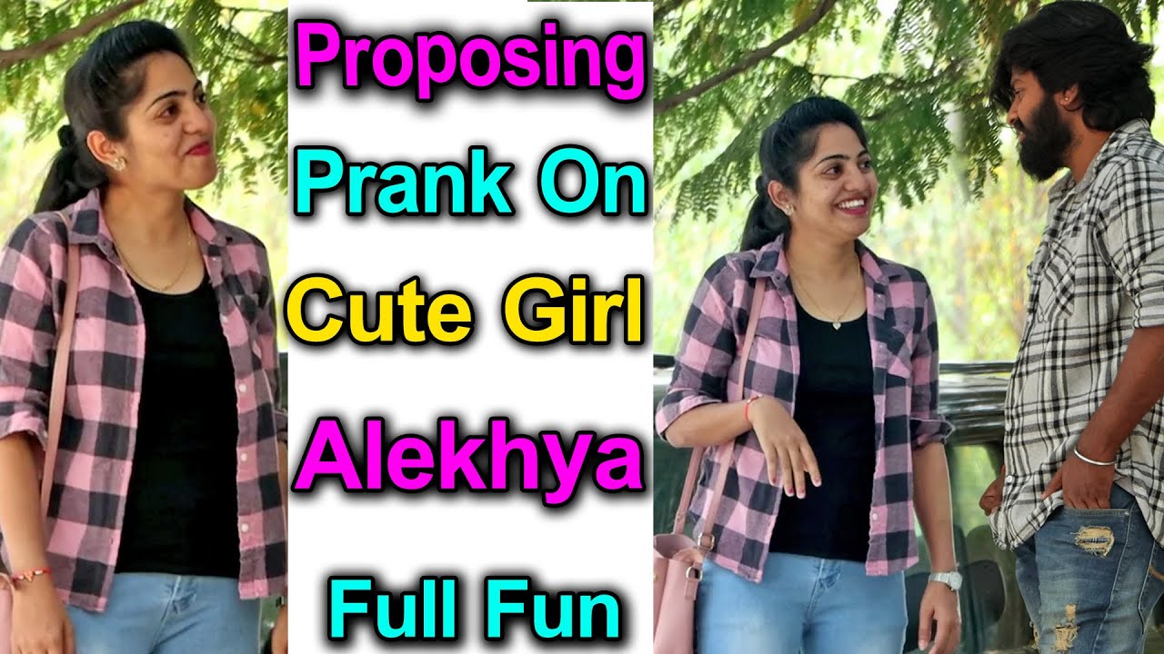 Proposal Prank On Cute Girl || Alekhya || Telugu Pranks || Te;ugu Waala || Ft-Suraj ||