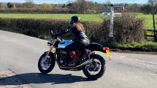 2024 Triumph Thruxton RS Chrome Edition - start up & flybys by The Classic Motorcycle Channel 3 836 views 1 month ago 1 minute, 43 seconds