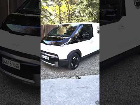 La Kia PV5 es la nueva furgoneta eléctrica de Kia… y llega en dos versiones: pasajeros y carga.