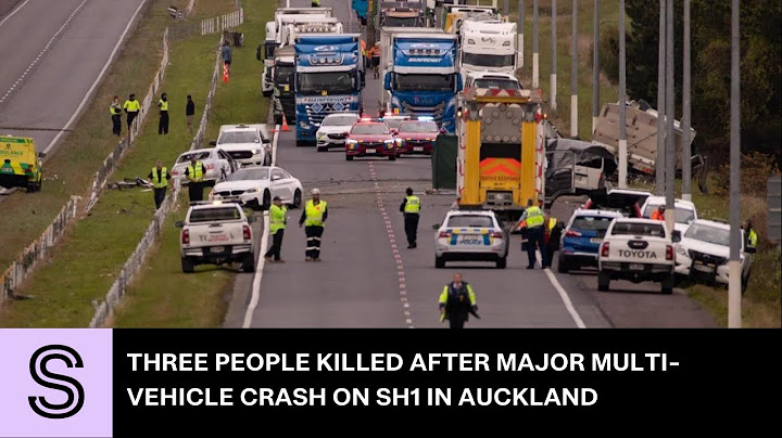 Three people killed after major multi-vehicle crash on SH1 in Auckland  | Stuff.co.nz