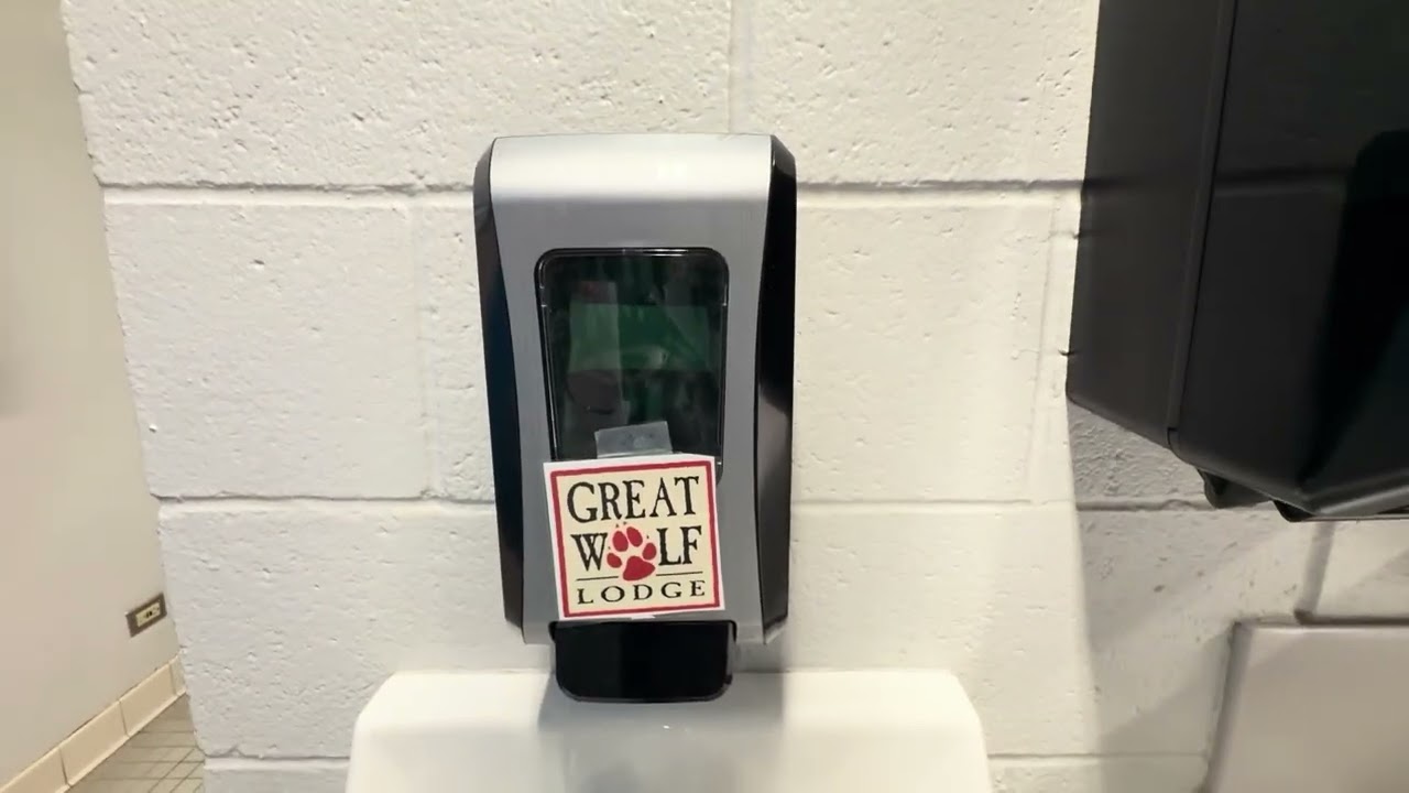 Pro Link Elite Automatic Towel Dispenser At The Great Wolf Lodge Grapevine Tx 