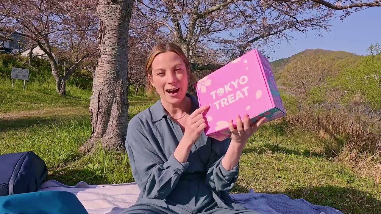 SPRING IN JAPAN! McDonald's sakura menu, unboxing TokyoTreat & SakuraCo! #cherryblossoms #iwakuni