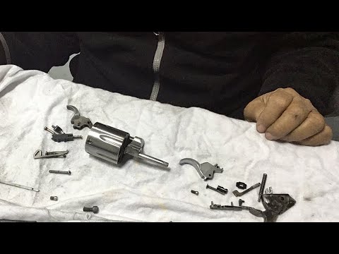 Video: Paano gumagana ang trigger ng revolver?