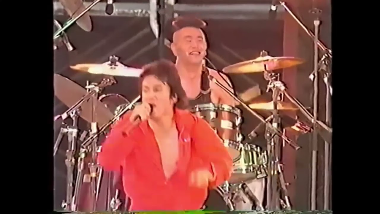 ザ・ブルーハーツ｜THE BLUE HEARTS｜人にやさしく - YouTube