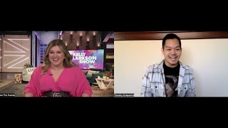 Superfan interviews Kelly Clarkson about her new Kellyoke EP
