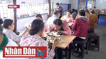 Ấm lòng bữa ăn 0 đồng cho người nghèo | Sống đẹp