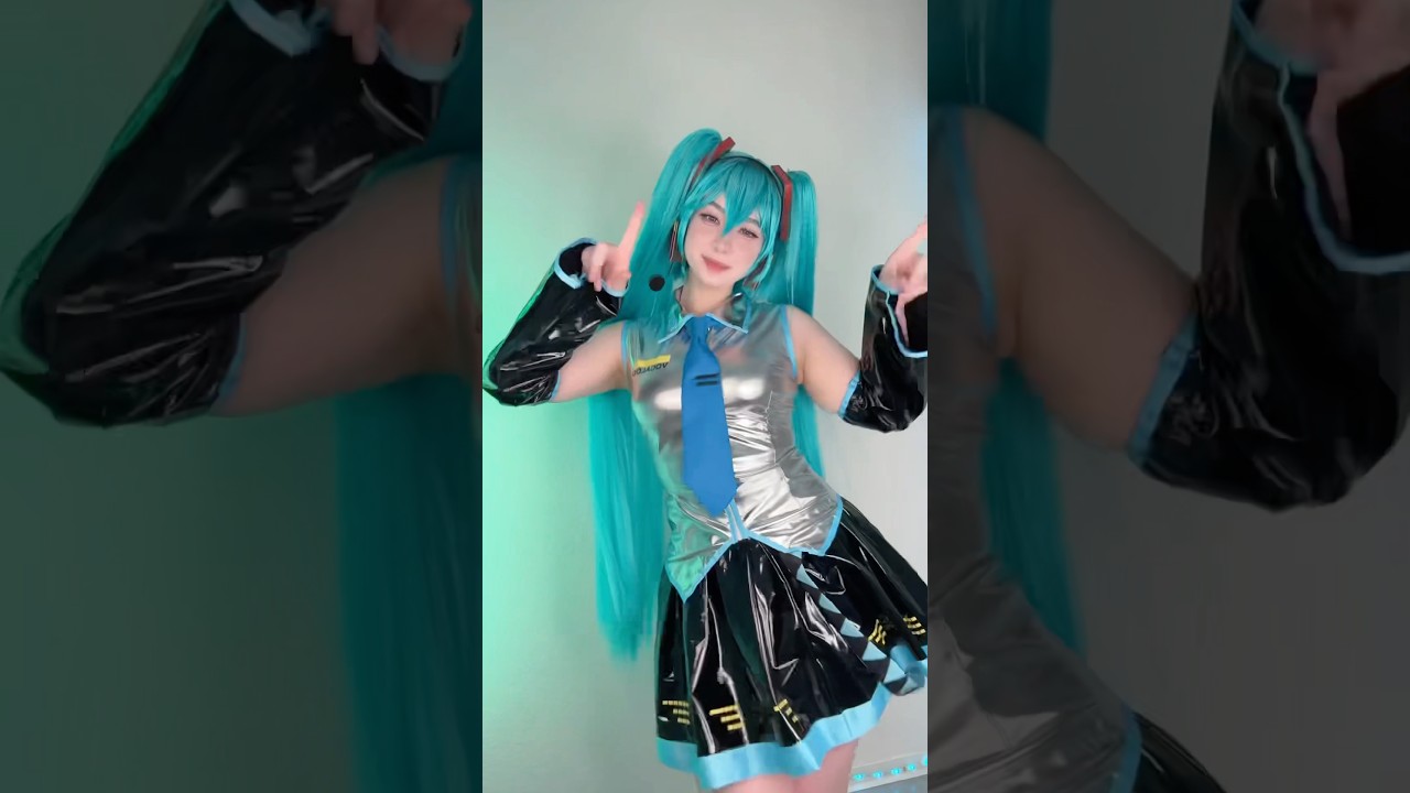 Hey Macarena, ay!🩵 #cosplay #mikuhatsune #vocaloid #hatsunemiku #dance #anime #tiktok #shorts