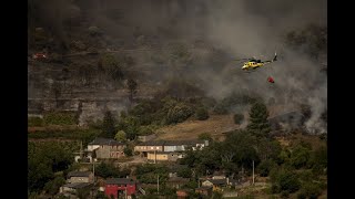 Los incendios cubren de humo O Barco