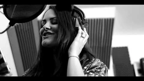 Paramore: Ain't It Fun (Cover by Kim Blair)