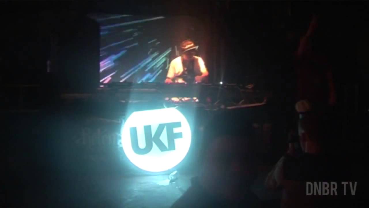 DNBRTV @ Relentless NASS 2012 - with Andy C - Fred V & Grafix - Drumsound & Bassline Smith & More