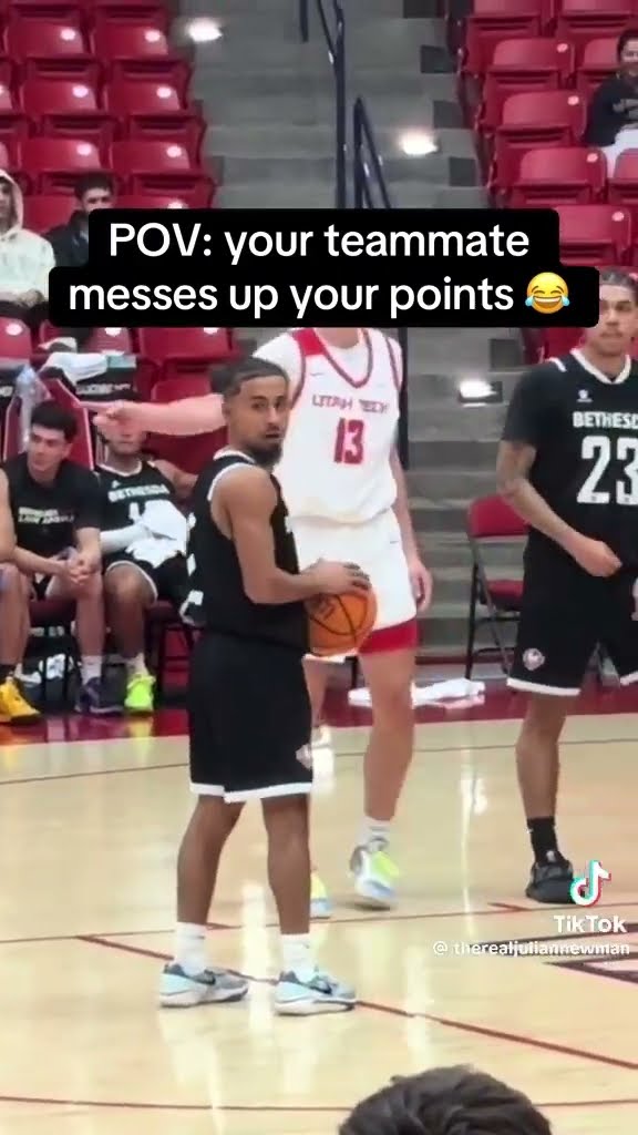 POV: your teammate messes up your points #hoodnews #juliannewman #basketball #viralvideo #sports #us
