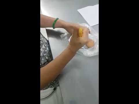 Video Xem gỡ bùa trong trái trứng gà tại quan cơm Hai Miền. - youtube