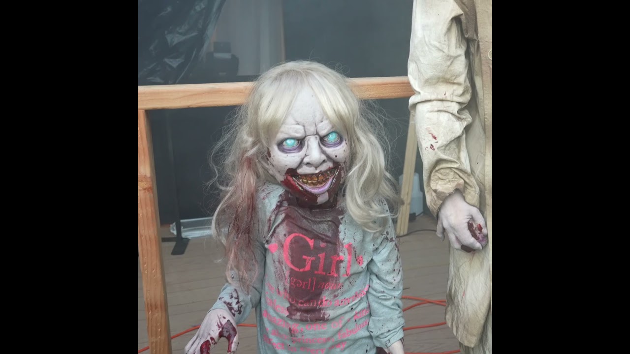Home Haunter With Huge Distortions Unlimited Prop Collection #halloween #halloweenprops