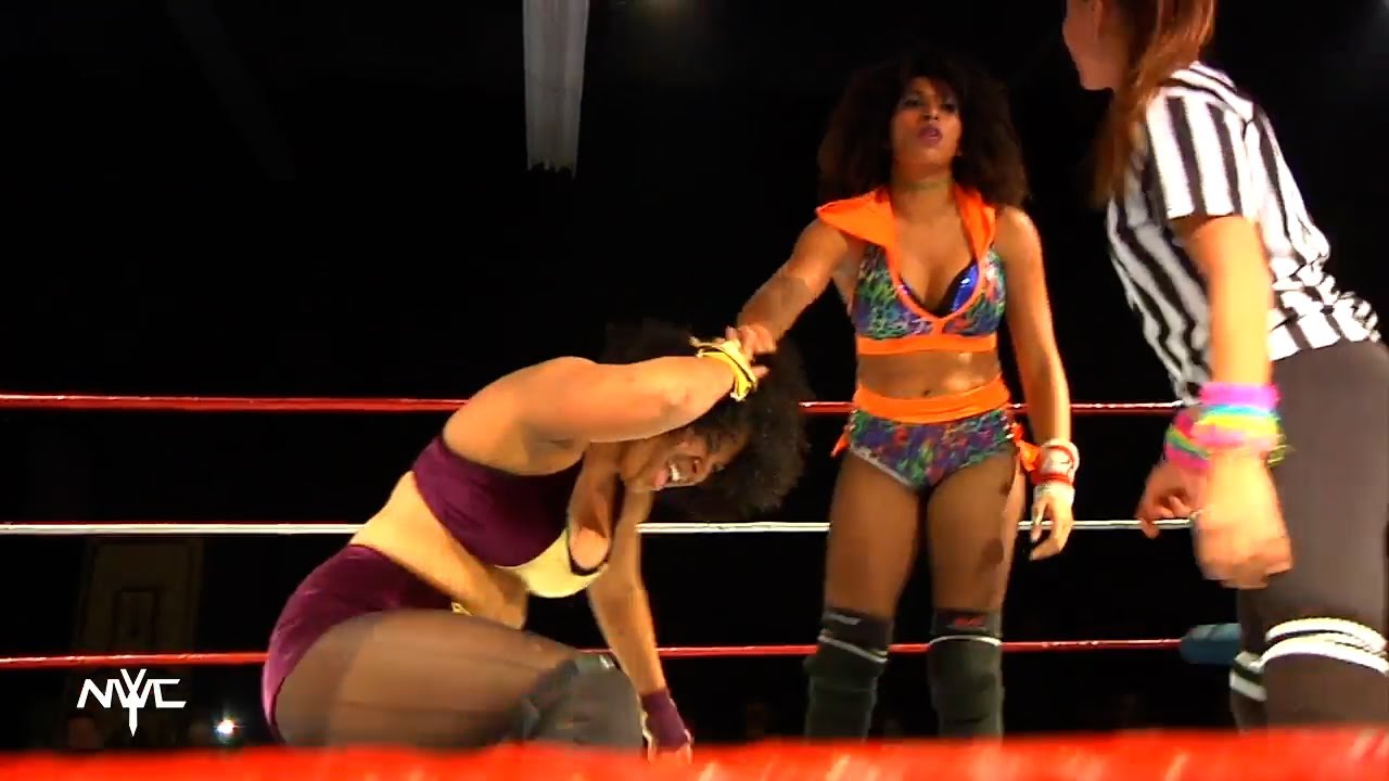 Willow Nightingale vs. Marti Belle