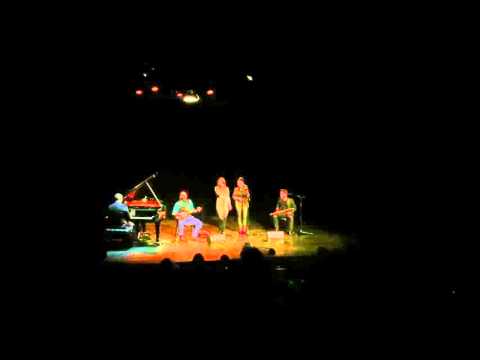 ქართველი ემიგრანტების კონცერთი პარიზში. ანსამბლი ლაზი /Georgian folklore