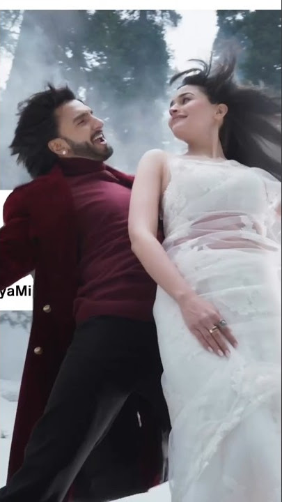 Drop a βπβ if #TumKyaMile reminds you of your special someone!π₯°