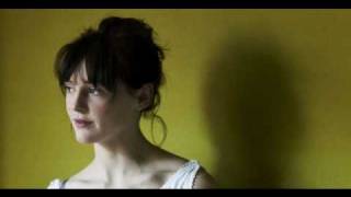 Video thumbnail of "Laura Marling - Rest In The Bed"